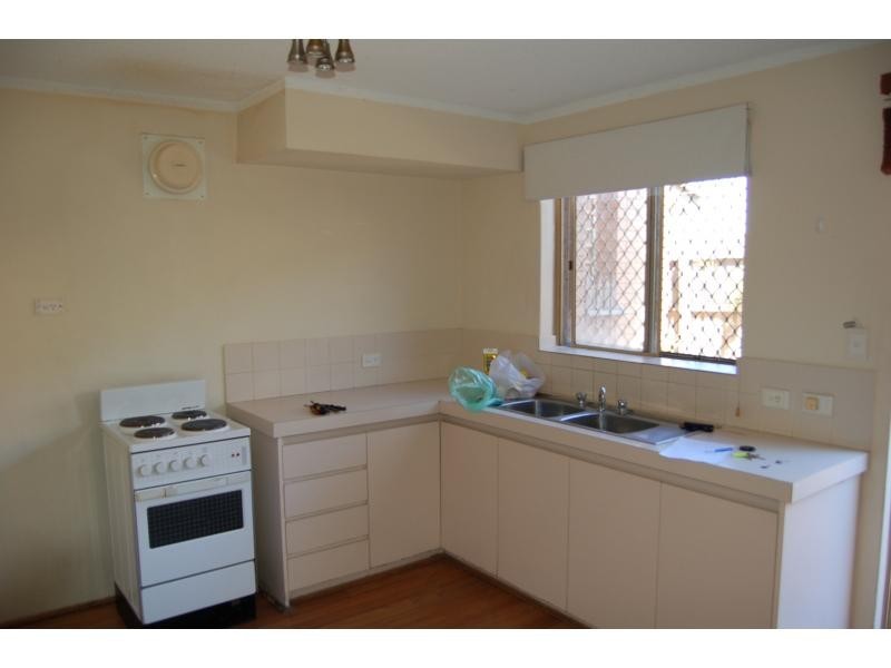 9/17 Cayley Street, Glendalough WA 6016