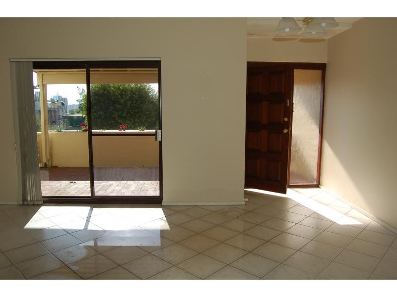 1/8 Parker Street, South Perth WA 6151