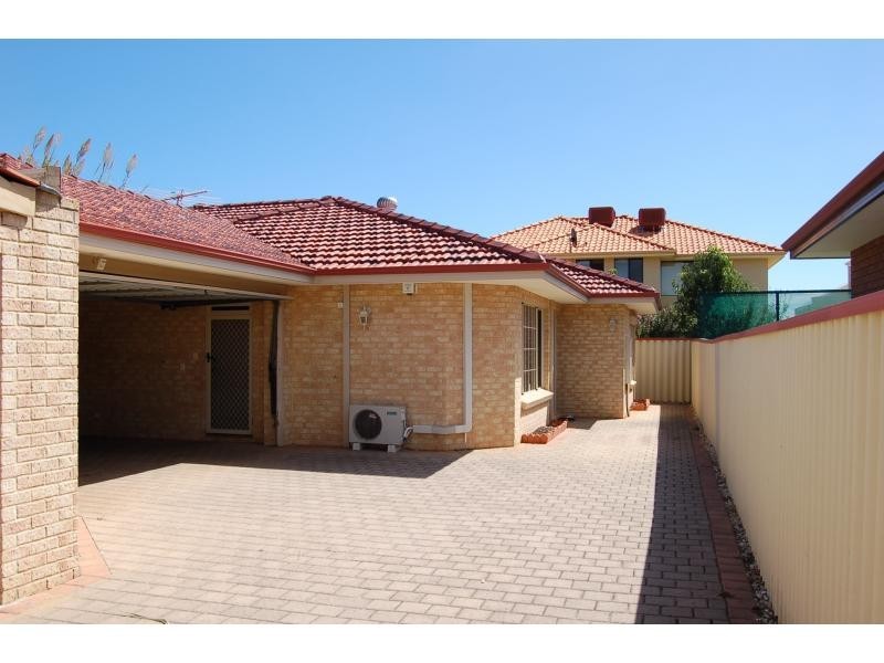 B/111 Hamilton Street, Stirling WA 6021