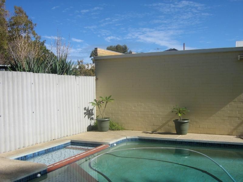 37 Bourke Street, Yokine WA 6060
