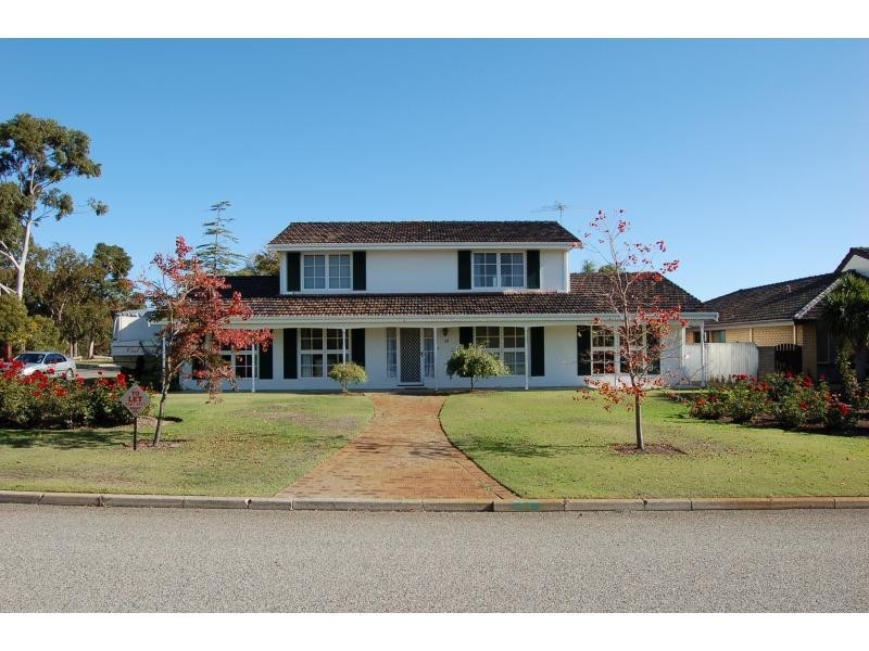 31 Hatfield Way, Booragoon WA 6154