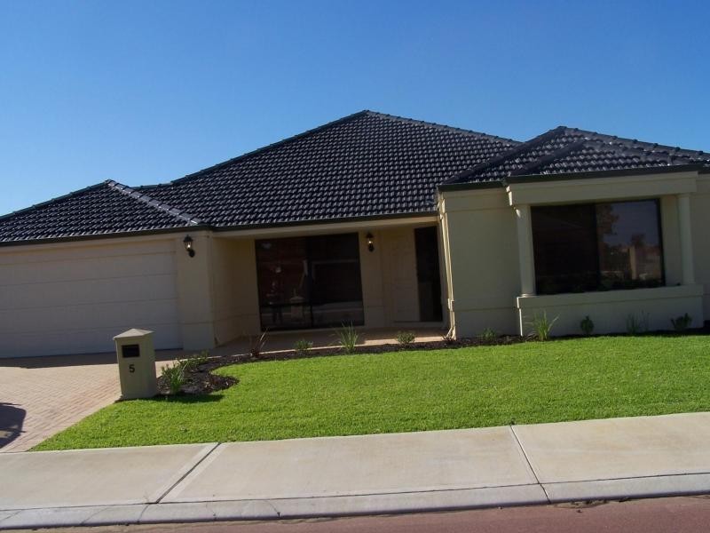 5 Philadelphia Parade, Canning Vale WA 6155