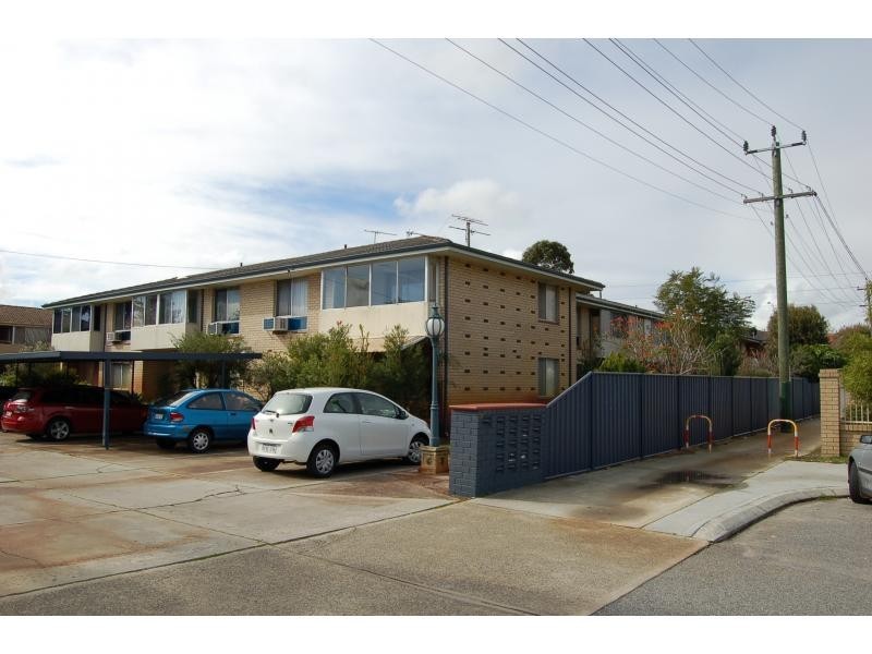 4/29 Heard Way, Glendalough WA 6016