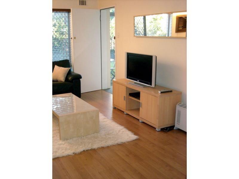 4/29 Heard Way, Glendalough WA 6016