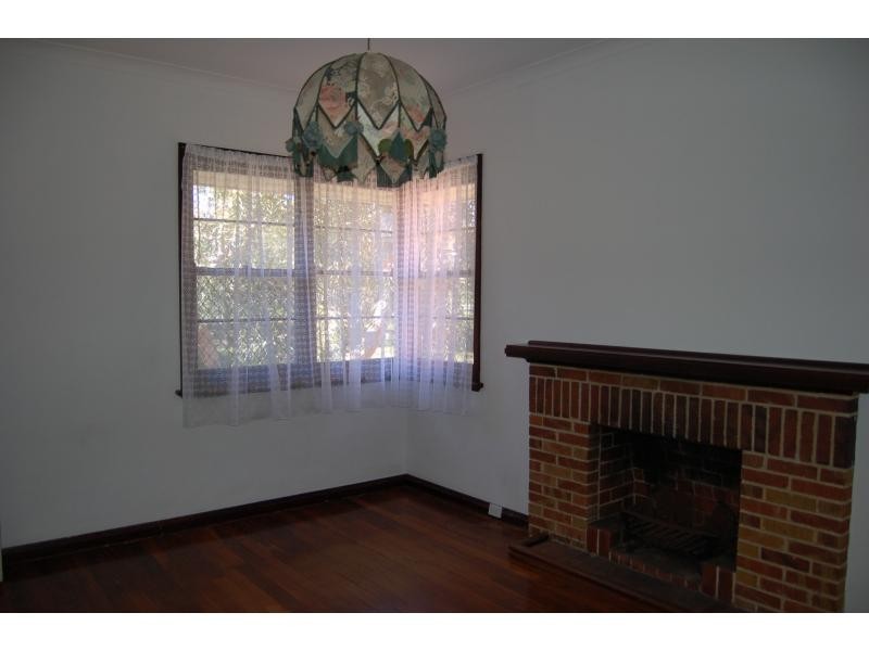 95 Watkins Street, White Gum Valley WA 6162