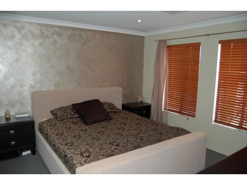 27 Staplehurts Crescent, Butler WA 6036