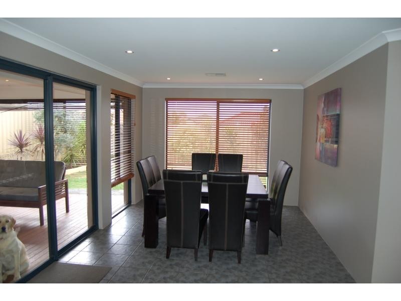 27 Staplehurts Crescent, Butler WA 6036