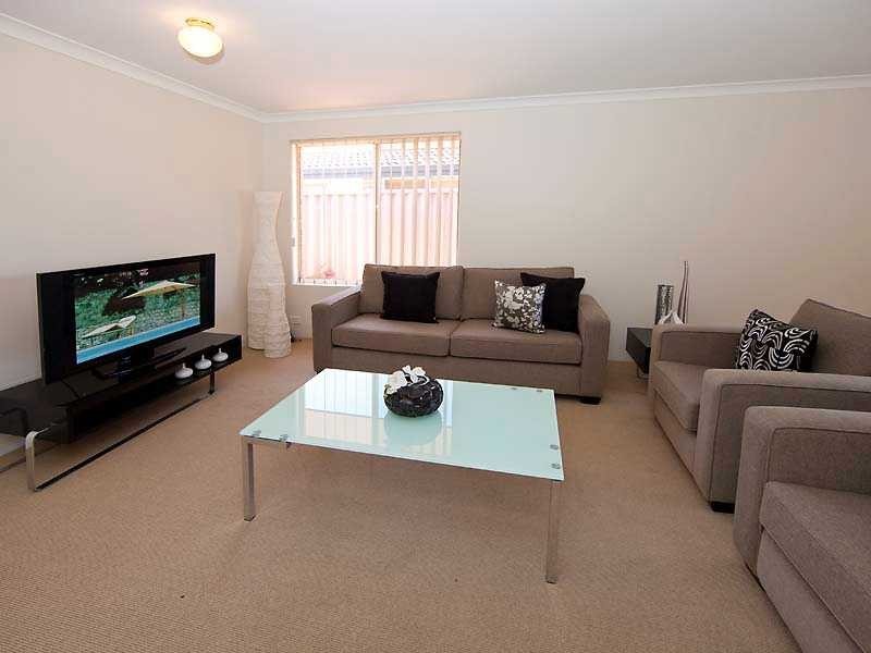 7 Dorrigo Way, South Lake WA 6164