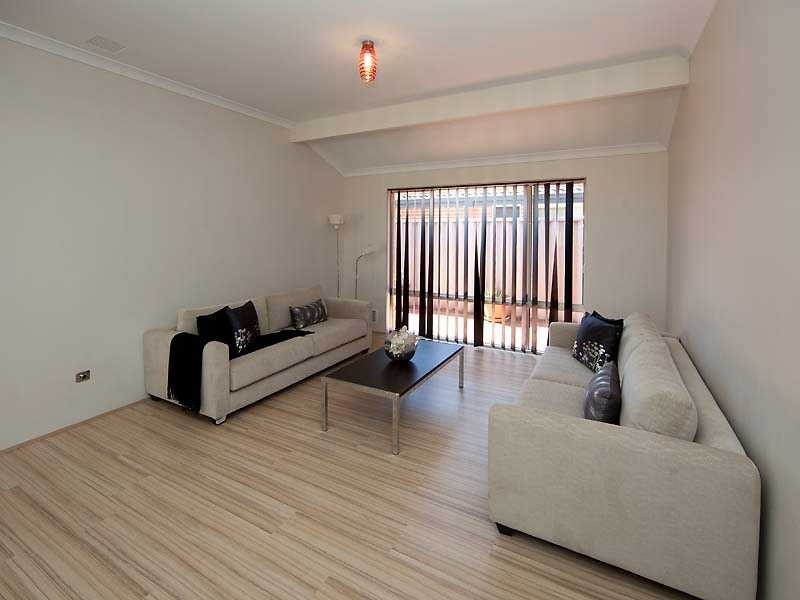 7 Dorrigo Way, South Lake WA 6164