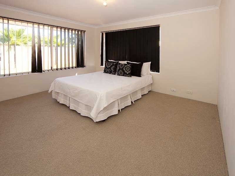 7 Dorrigo Way, South Lake WA 6164