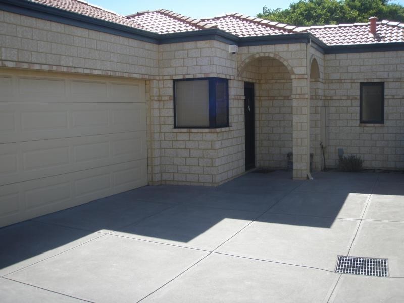 3/3 Canterbury Court, Nollamara WA 6061