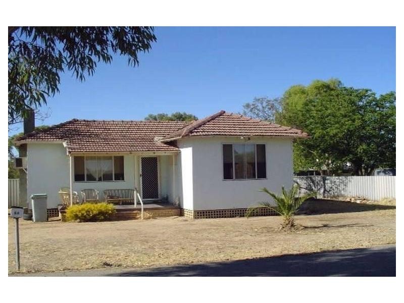 68 Caw Street, Merredin WA 6415