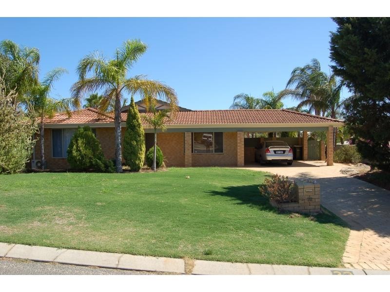32 Gascoyne Avenue, Woodvale WA 6026