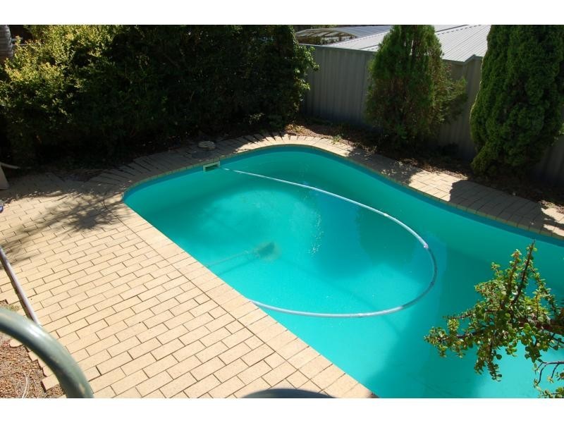 32 Gascoyne Avenue, Woodvale WA 6026