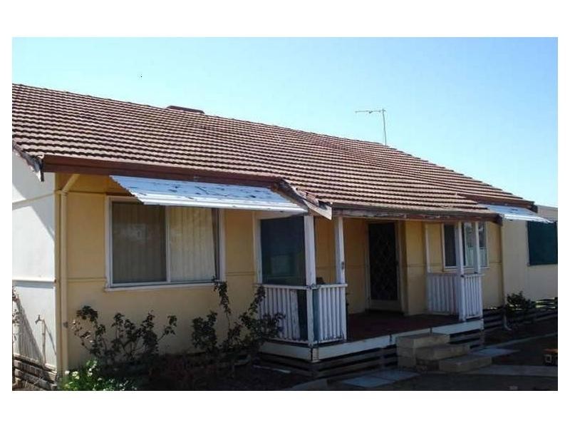 15 Morton Street, Merredin WA 6415