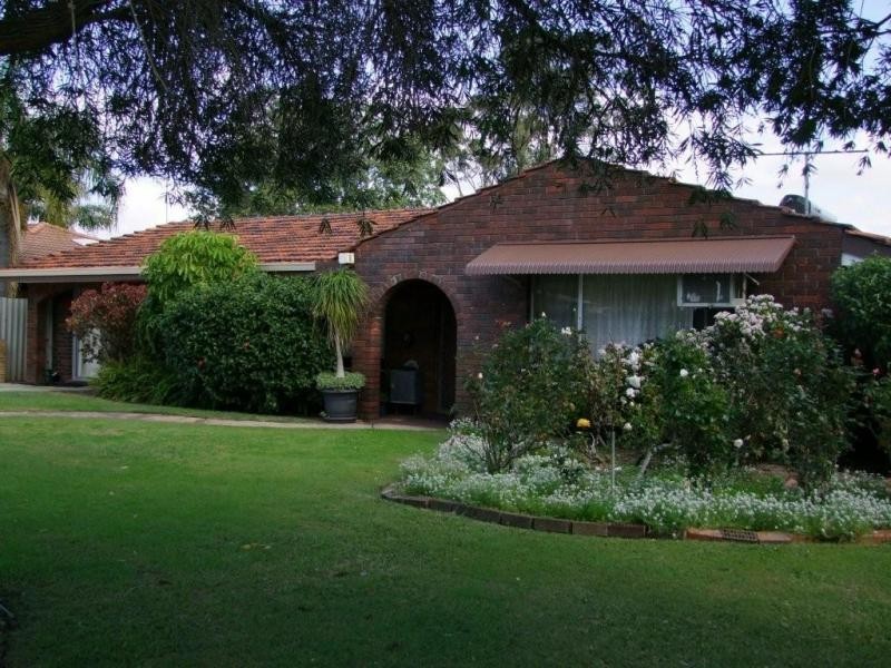 2 Cockram Place, Beechboro WA 6063