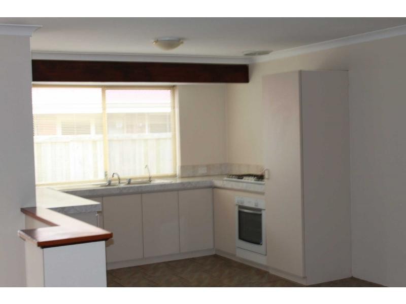 5 Solonum Court, Ellenbrook WA 6069