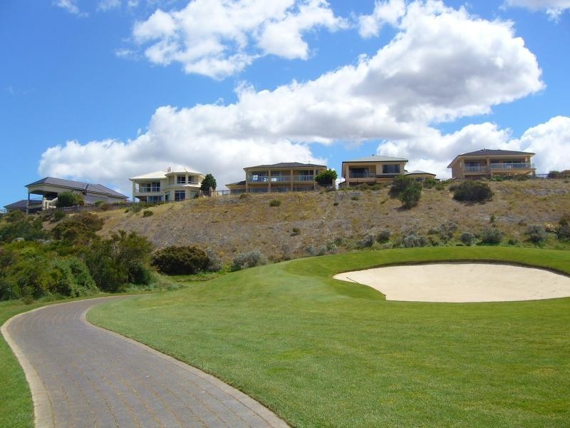 9 Pebble Beach Edge, Connolly WA 6027