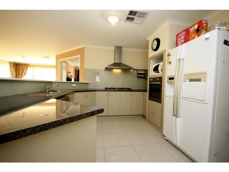 19 Nocturne Rise, Bullsbrook WA 6084