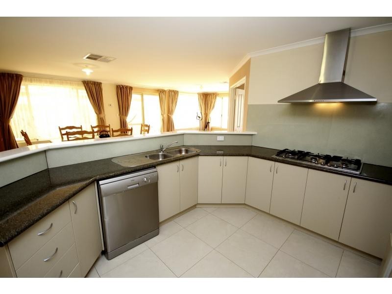 19 Nocturne Rise, Bullsbrook WA 6084