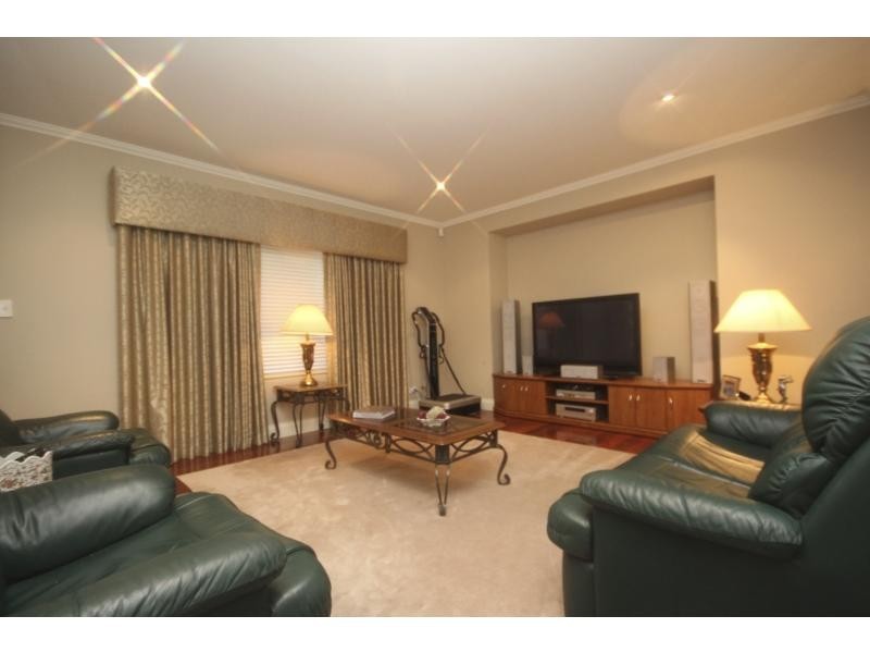 1 River Bank Boulevard, Olive Grove Estate, South Guildford WA 6055