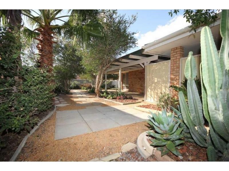 24 Pursuit Close, Middle Swan WA 6056