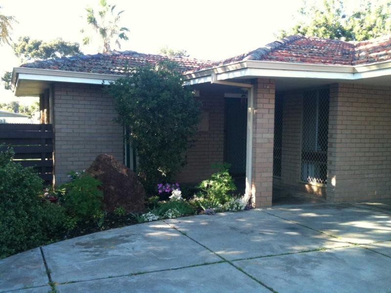 8a Ewart Street, Midvale WA 6056