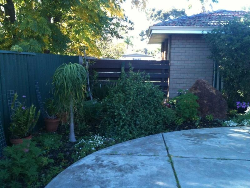8a Ewart Street, Midvale WA 6056