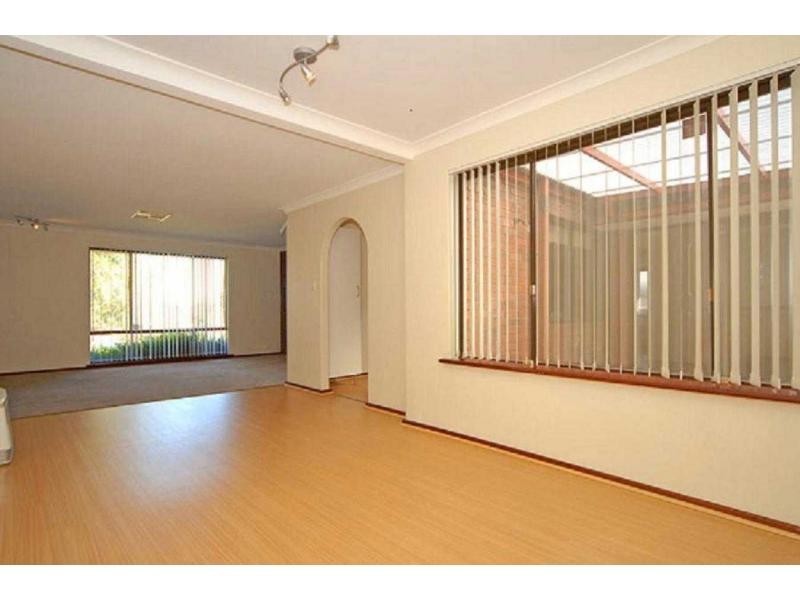 23 Abbott Way, Swan View WA 6056