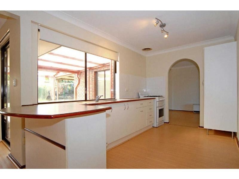 23 Abbott Way, Swan View WA 6056