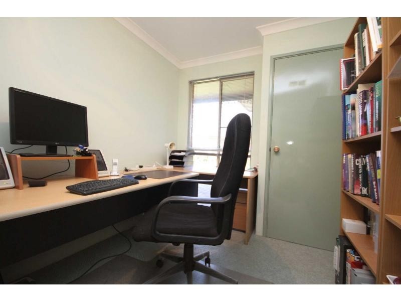 25 Madura Close, Ballajura WA 6066