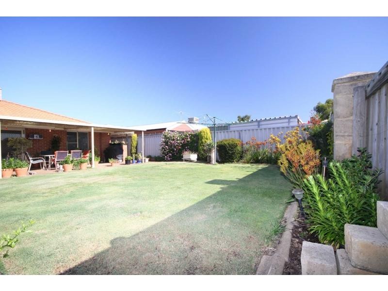 25 Madura Close, Ballajura WA 6066
