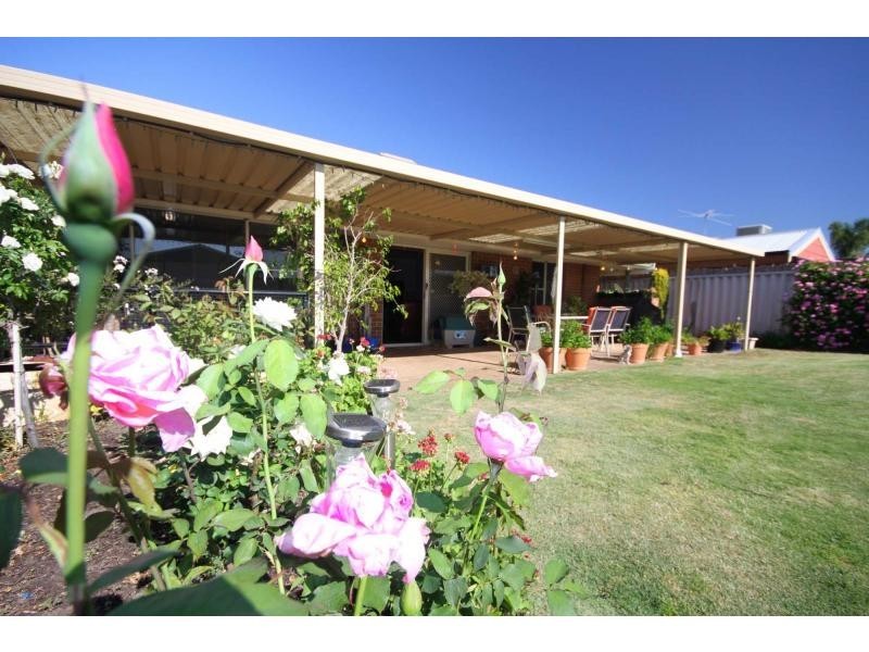 25 Madura Close, Ballajura WA 6066