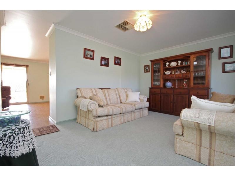25 Madura Close, Ballajura WA 6066