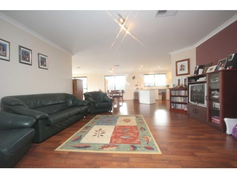 20 Nouveau Turn, Aveley WA 6069