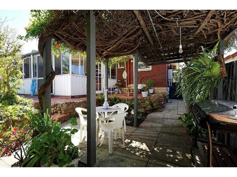 38 Reid Street, Bassendean WA 6054