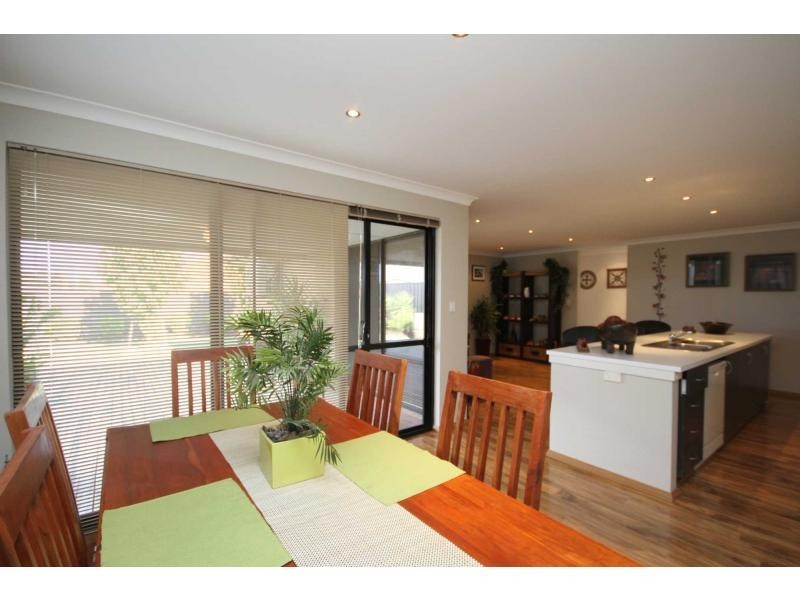 10 Forge Lane, Henley Brook WA 6055
