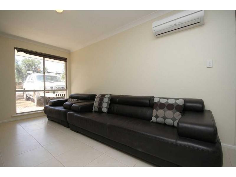 10 Pine Gap, Swan View WA 6056