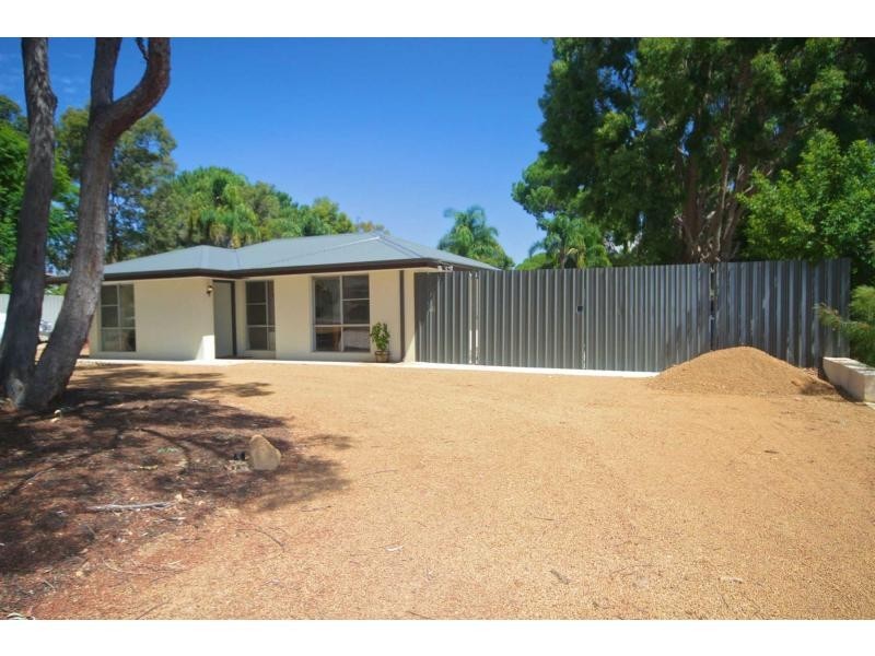 10 Pine Gap, Swan View WA 6056