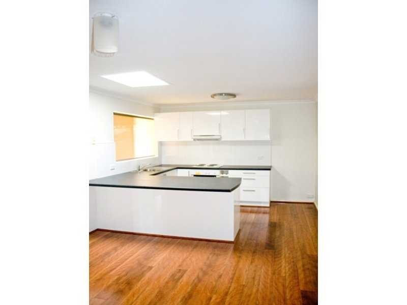 1 Carlton Place, Swan View WA 6056