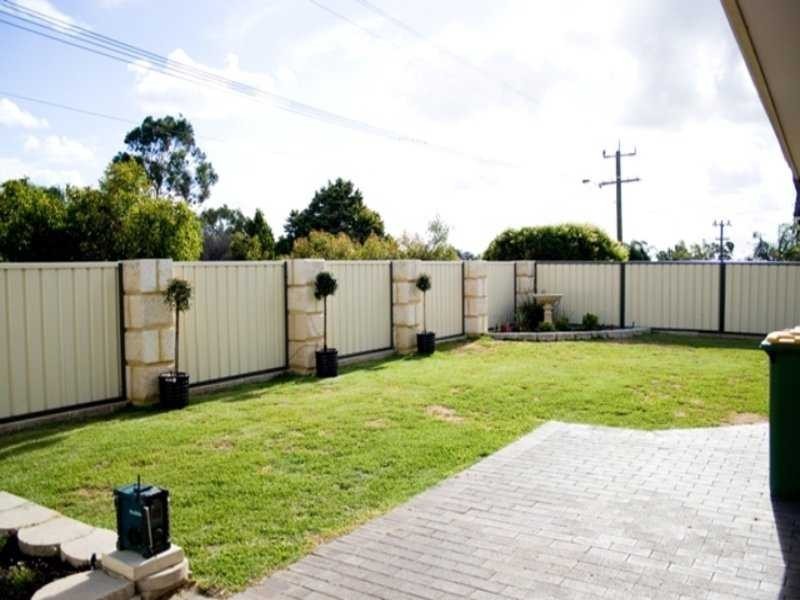1 Carlton Place, Swan View WA 6056