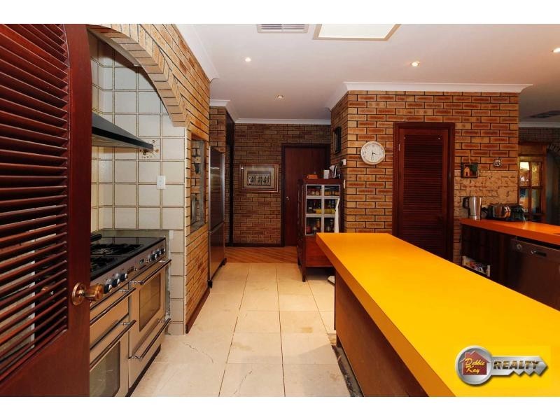 106 Iolanthe Street, Eden Hill WA 6054