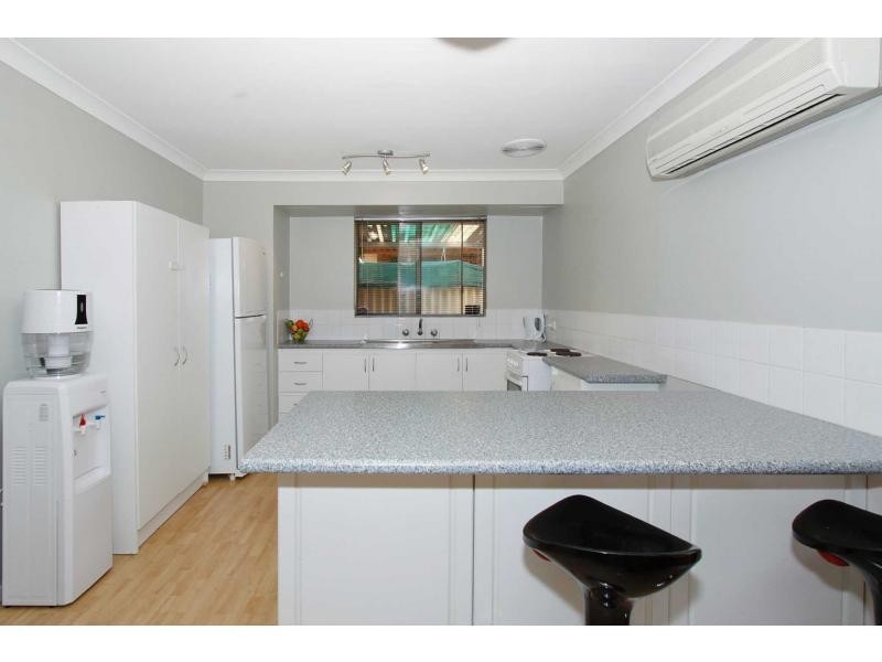 6/2 Fisher Street, Bassendean WA 6054