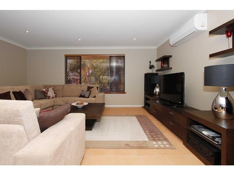 14 Sylvia Way, Eden Hill WA 6054