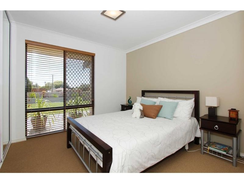 14 Sylvia Way, Eden Hill WA 6054