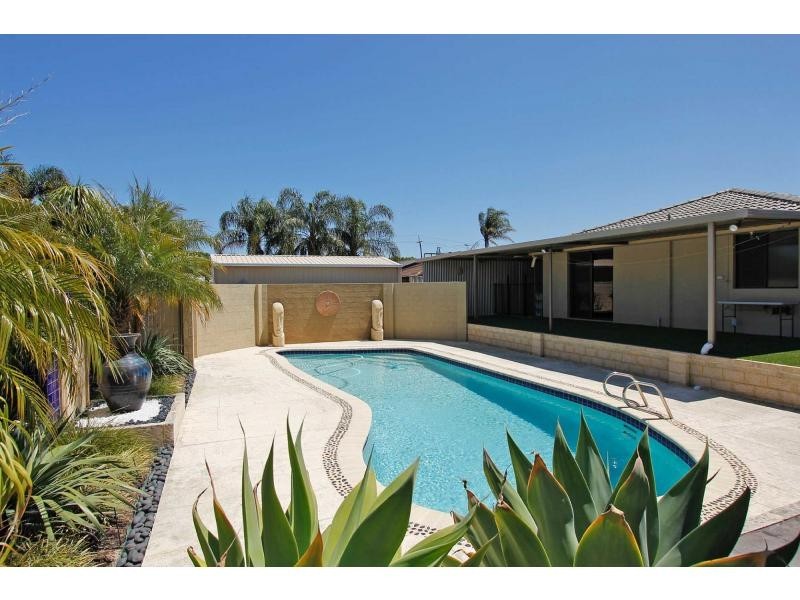 14 Sylvia Way, Eden Hill WA 6054