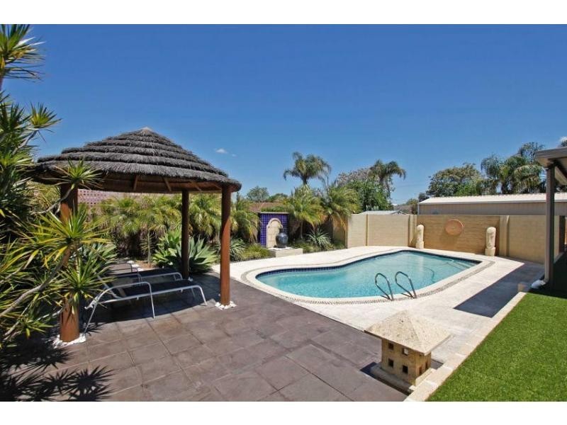 14 Sylvia Way, Eden Hill WA 6054