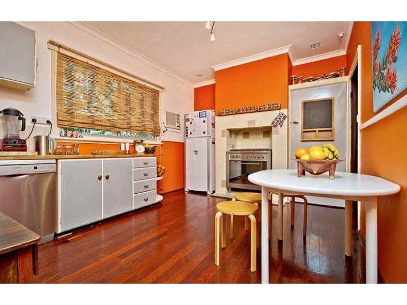 2 Balfour Road, Swan View WA 6056