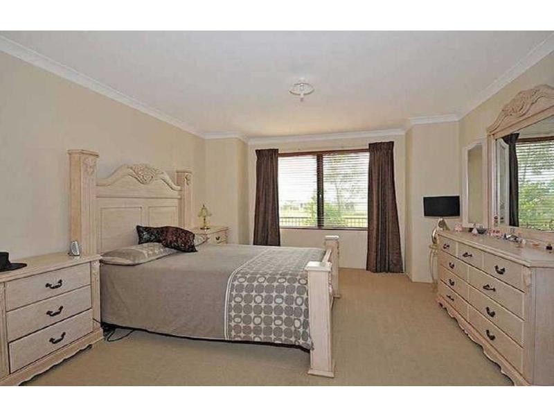 8 Carlo Pass, Ellenbrook WA 6069