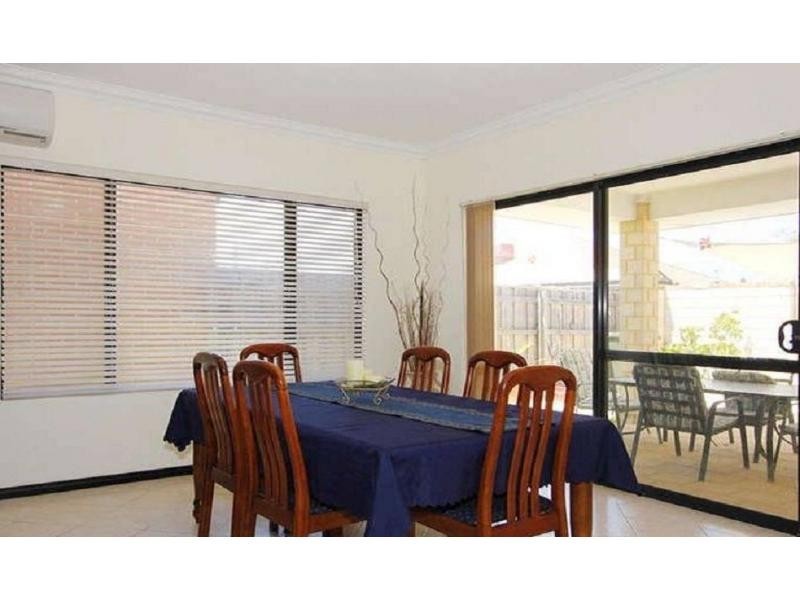 8 Carlo Pass, Ellenbrook WA 6069